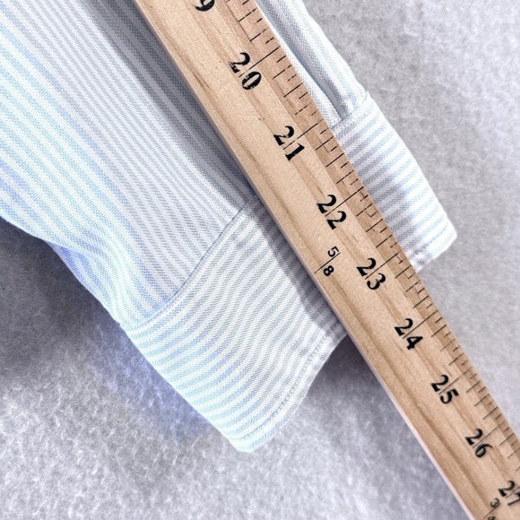 Frank and Eileen Silvio Top Womens Small Untuckable Button Up Blue Stripe Pocket - Picture 13 of 14